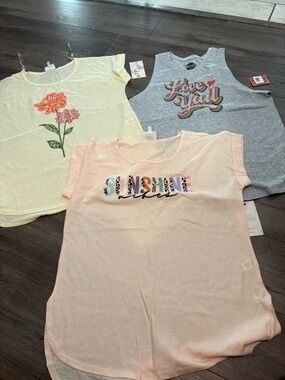 Womens 3PK Shirts Size M 8-10